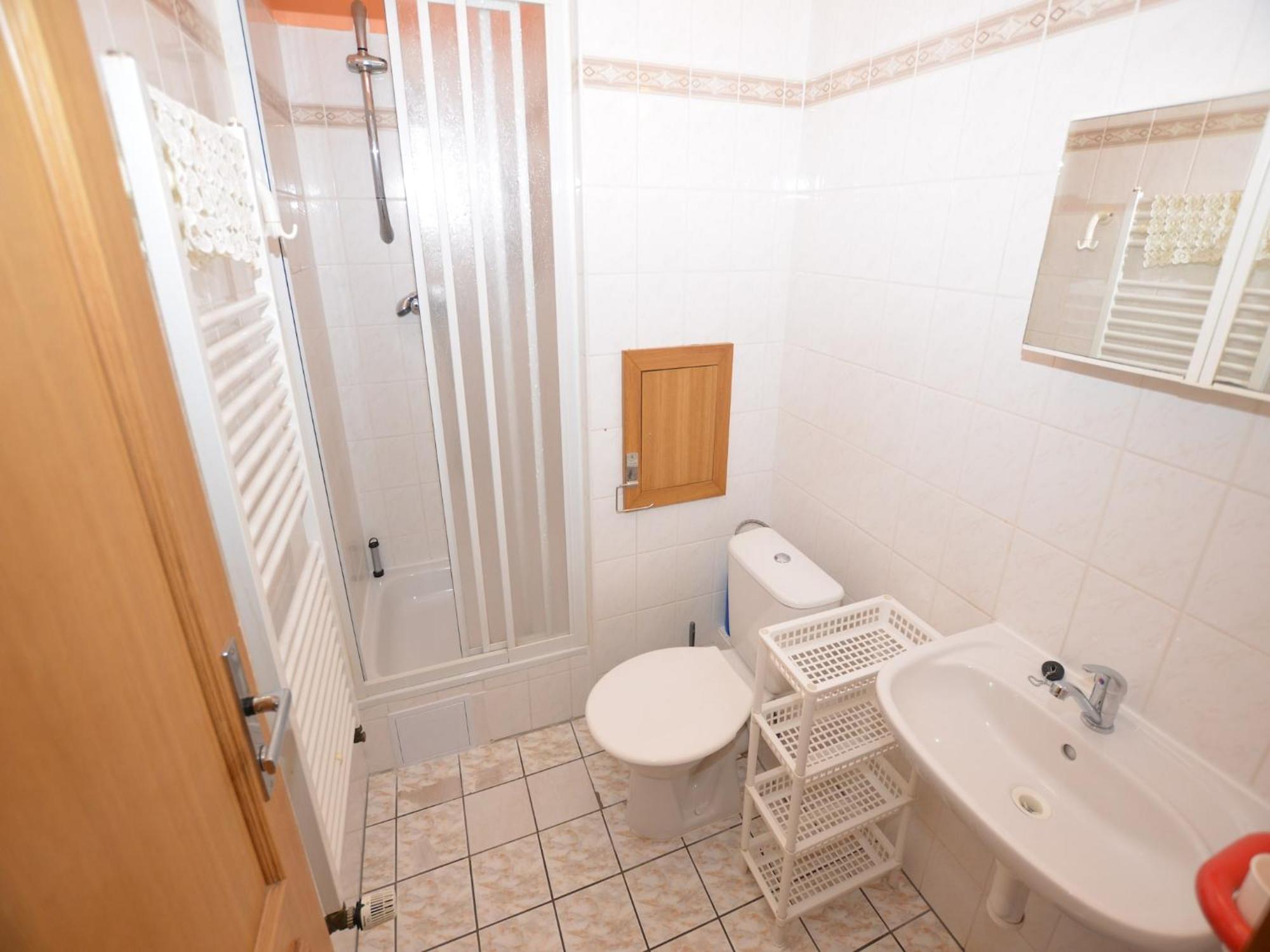 Snug Apartment In Jachymov Near Ski Area Buitenkant foto